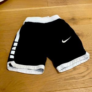 Black Nike shorts